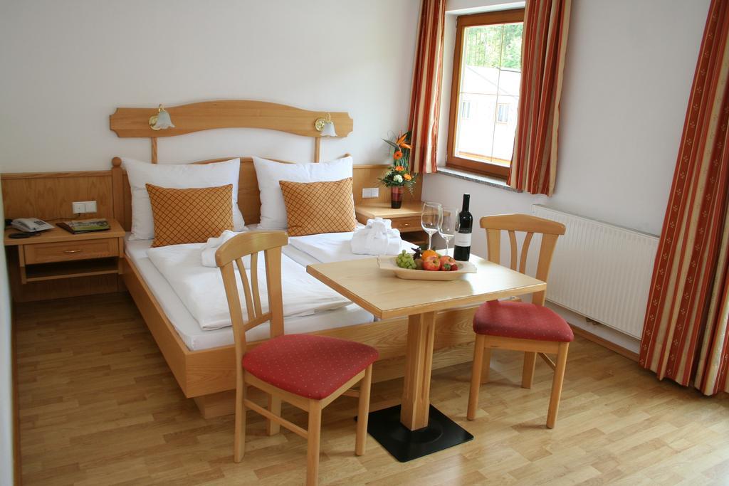 Hotel Alpenrose Muehlbach Am Hochkoenig Chambre photo